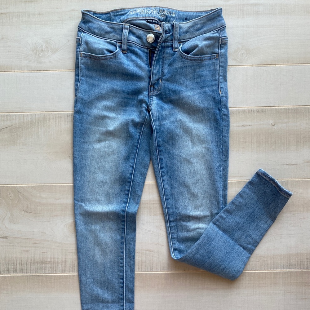 American Eagle light wash denim